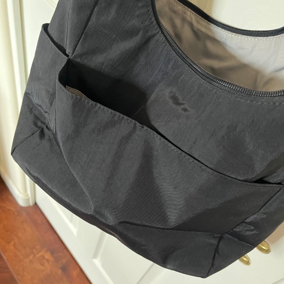 Handbag - Picture 4 of 5